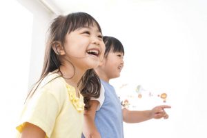 子どもの表現力を伸ばす遊び3つ・習い事4つを紹介！