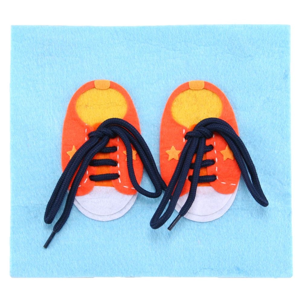 紐通しのお勉強をしながら、靴紐が結べるようになるフェルト知育玩具！手作りフェルト教材【ひもとおし 靴ひもとおし】日本製
